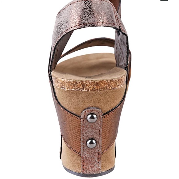 Pierre Dumas Platform Wedge Open Toe Sandals - Picture 4 of 5